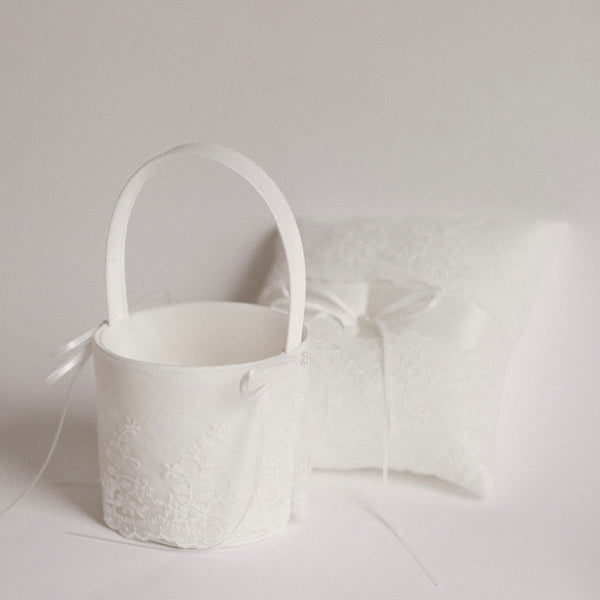 Single Ribbon Pillow and Basket